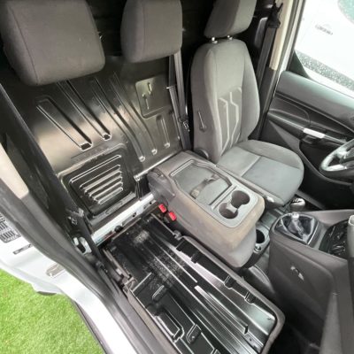 FordTransitConect_8