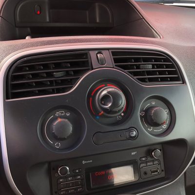 KANGOO ELETRICA AMARELA (5)