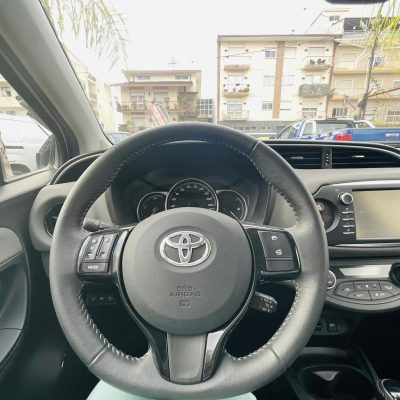 Yaris_12